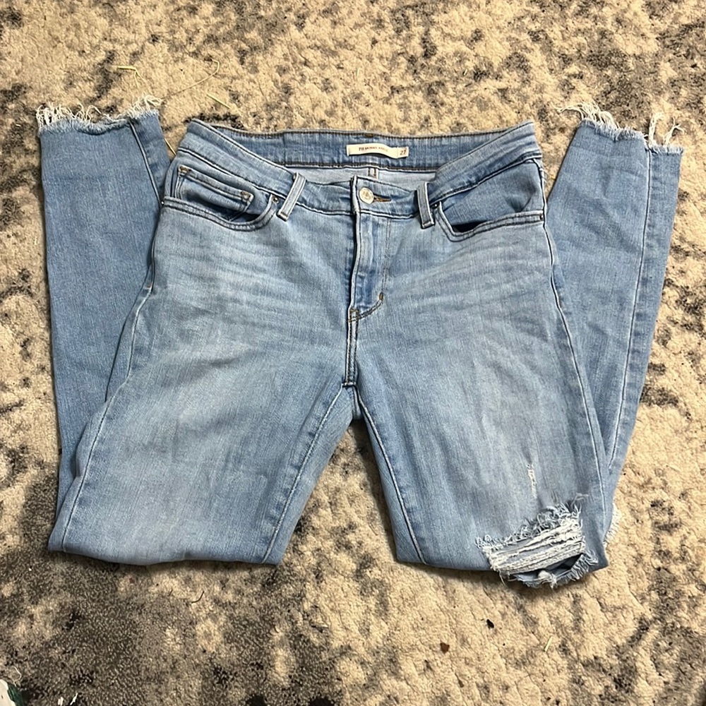 Ripped Skinny Jeans
